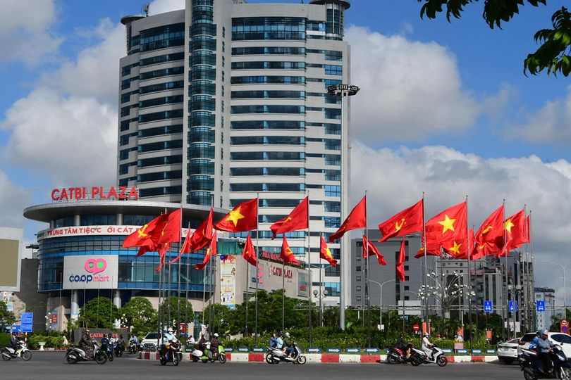 Phân luồng giao thông tạm thời phục vụ thi công Cải tạo sửa chữa nút giao thông ngã 6 Máy Tơ, quận Ngô Quyền